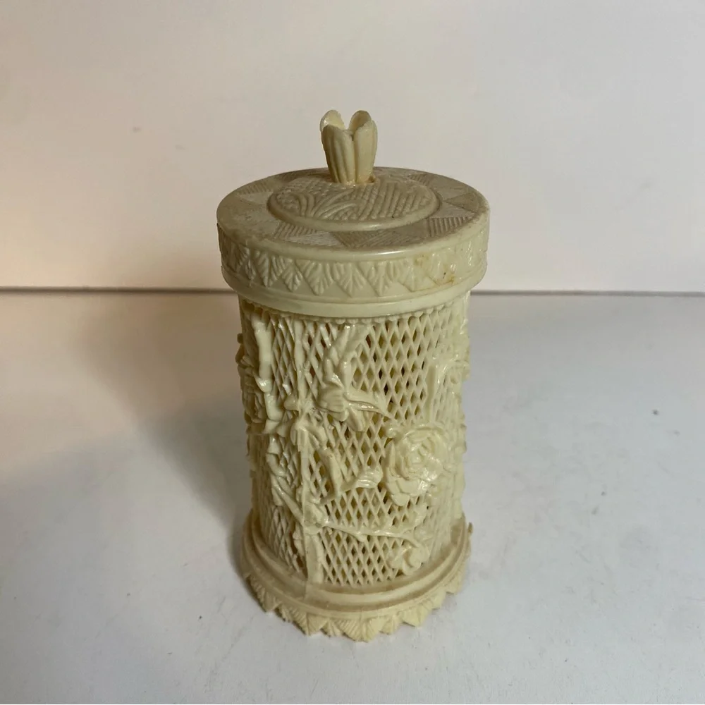 Vintage Celluloid Ivory Appetizer Picks And Floral Container 4.5” X 2” 30 Picks